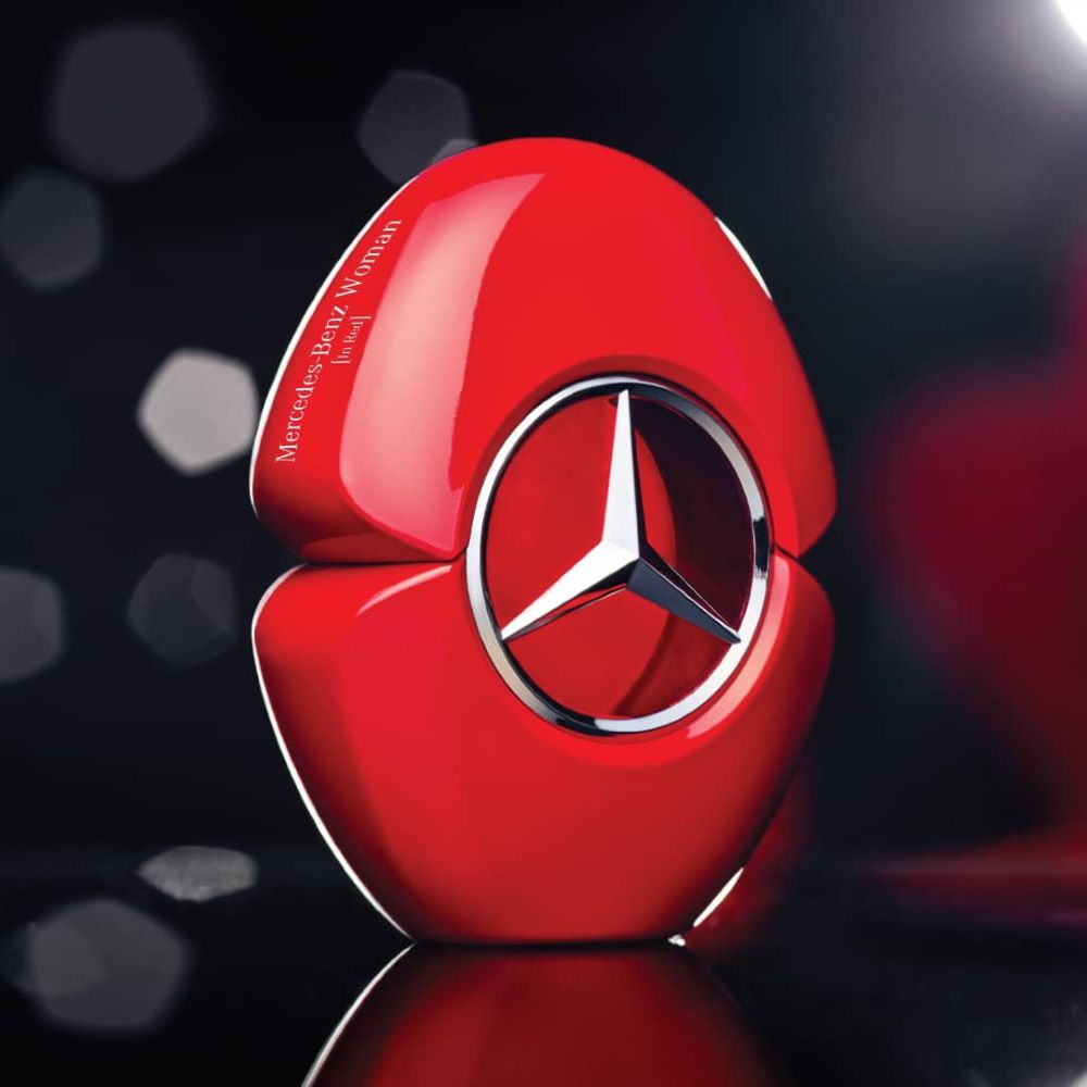 Mercedes-Benz Woman In Red pen spray 